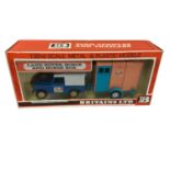 Britains Land Rover , Horse & Horse Box, in window box No.9573 (1)