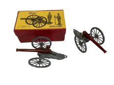 Britains American Civil War Union Artillery in box No.2057, plus one other loose (2)