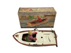 Triang Minic Clockwork tinplate Rowing Boat, in original box and internal packaging (1)