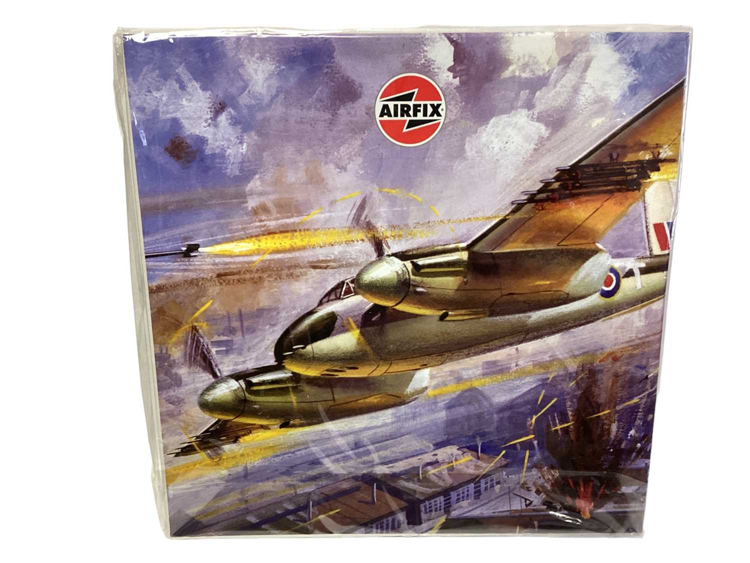 Airfix Large Collapsible Storage Box, with WWII fighter planes design (1) - Image 2 of 2