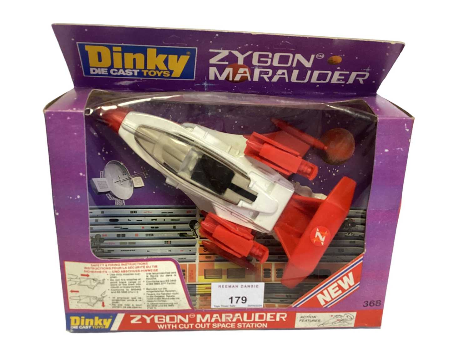 Dinky diecast Zygon Marauder, in window box No.368 (1)