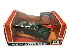Britains Military Land Rover No.9778, Fiat trattori (Brown Version) No.9528, Farm Land Rover No.9512