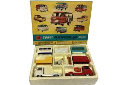 Corgi Constructor Set (Commer 3/4 Ton Chassis) GS/24 and Beast Carrier No.58, both boxed (2)