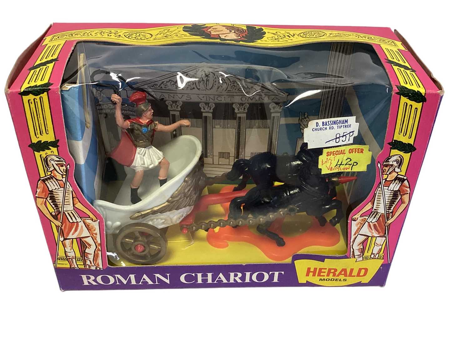 Herald Series of unbreakable Model Soldiers Cowboys & Indians and Roman Chariot No.4590, both boxed - Image 3 of 4