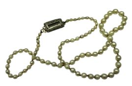 Cultured pearl necklace with a single strand of graduating pearls and a Georgian yellow metal seed p
