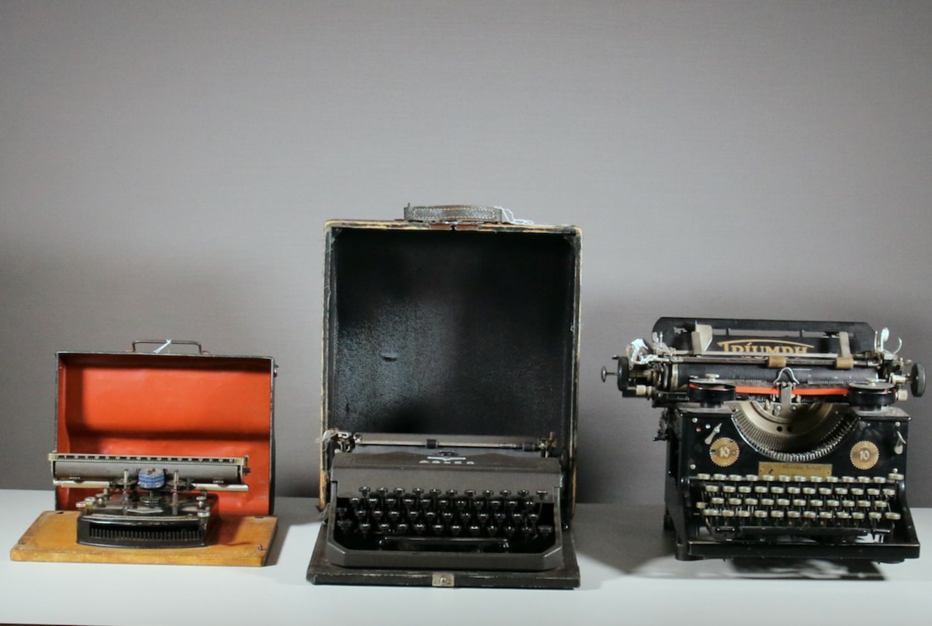 3 Schreibmaschinen