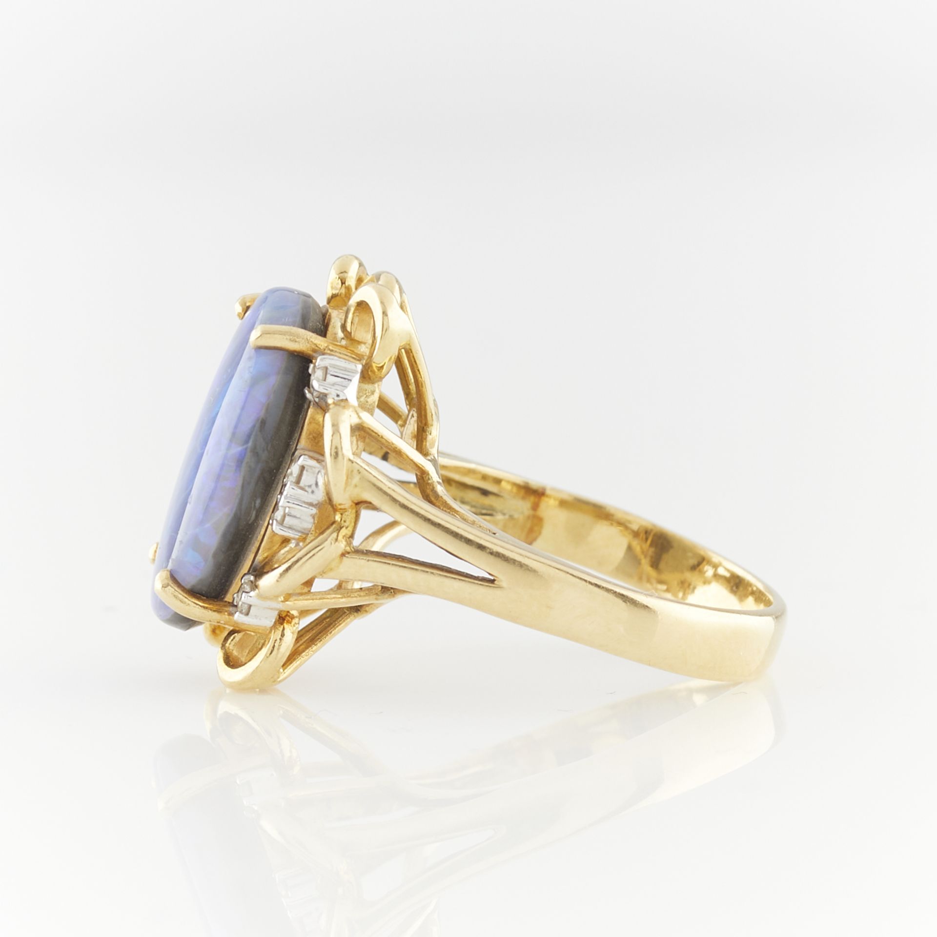 18k Yellow Gold Opal and Diamond Ring - Image 5 of 10