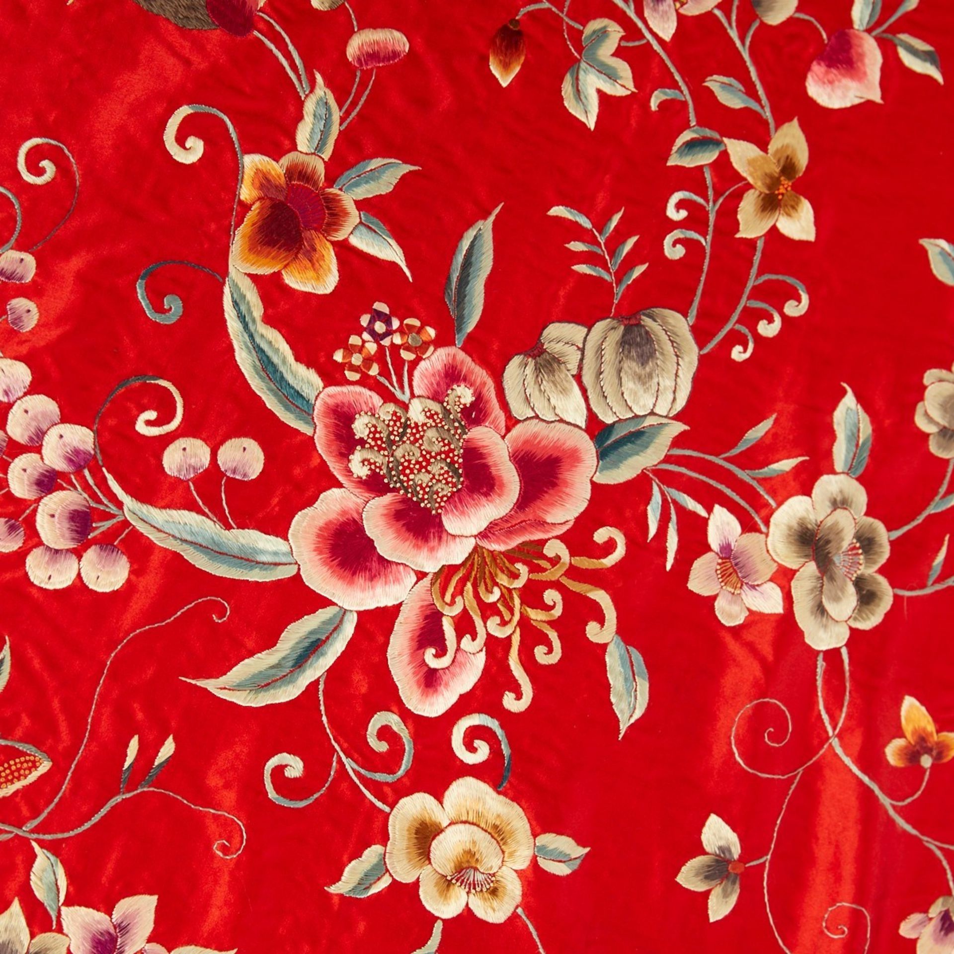 Pair Chinese Embroidery Silk Panels of Flowers - Bild 6 aus 8