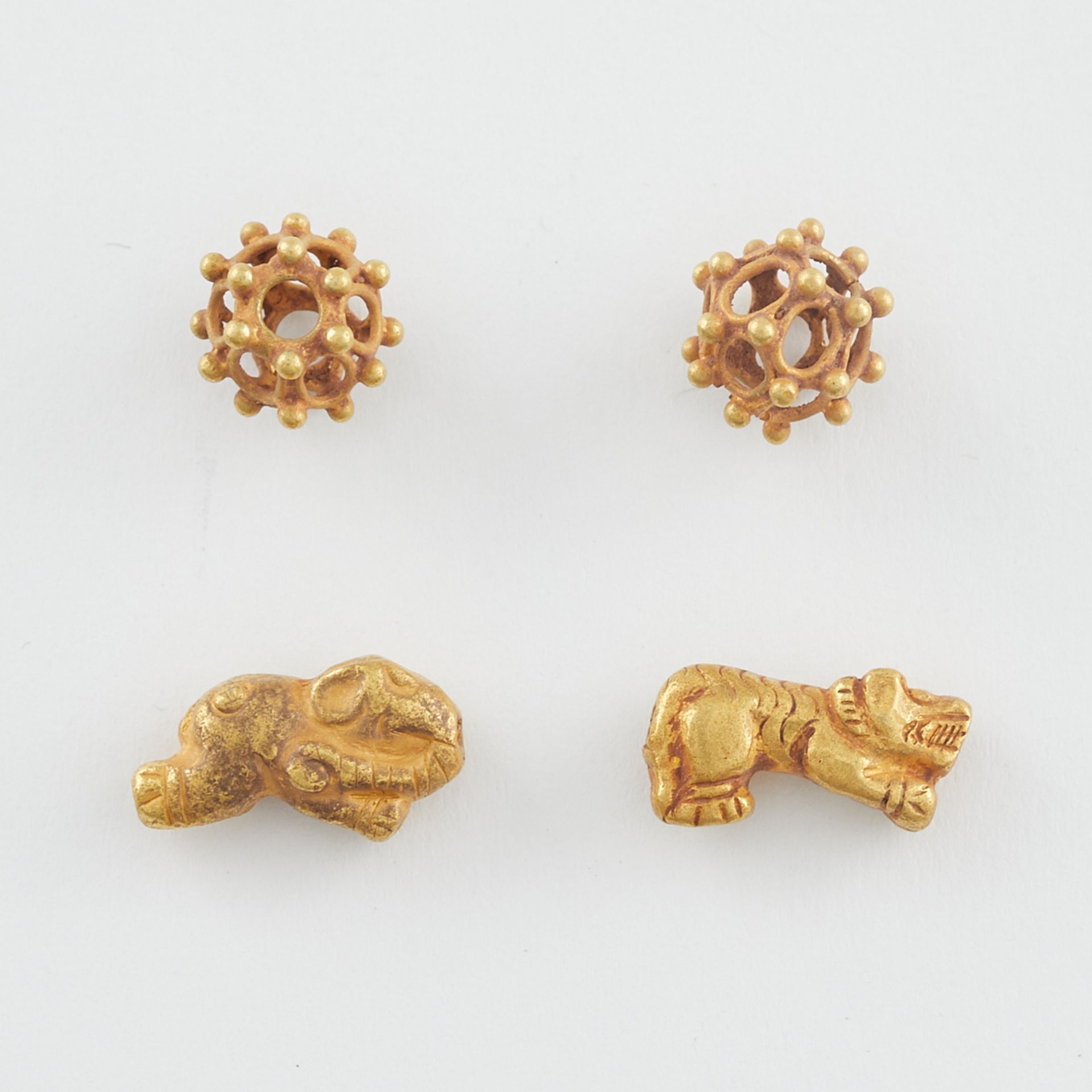Group of 4 Chinese Gold Beads w/ Tiger & Elephant - Bild 3 aus 3