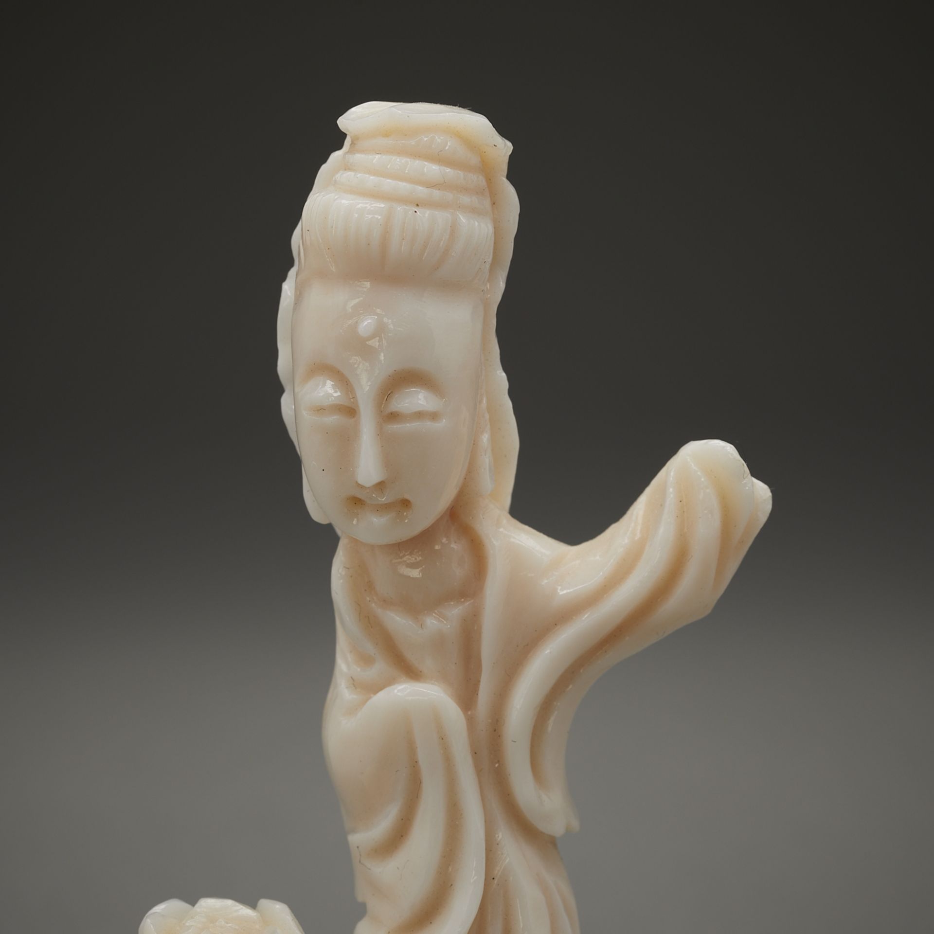 5 Chinese Carvings - Coral, Jade, & Agate - Image 2 of 10