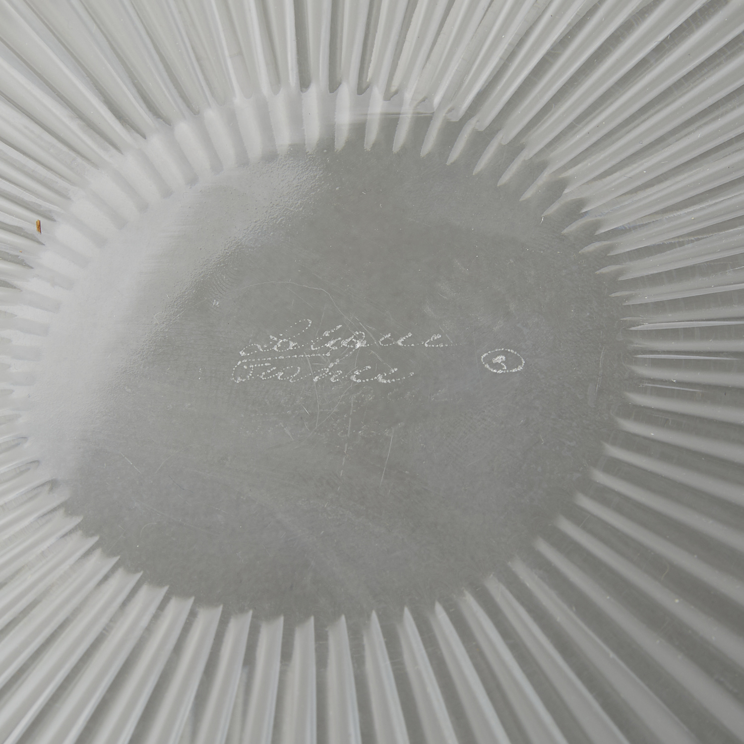 Lalique "Marguerites" Centerpiece Glass Bowl - Image 3 of 9