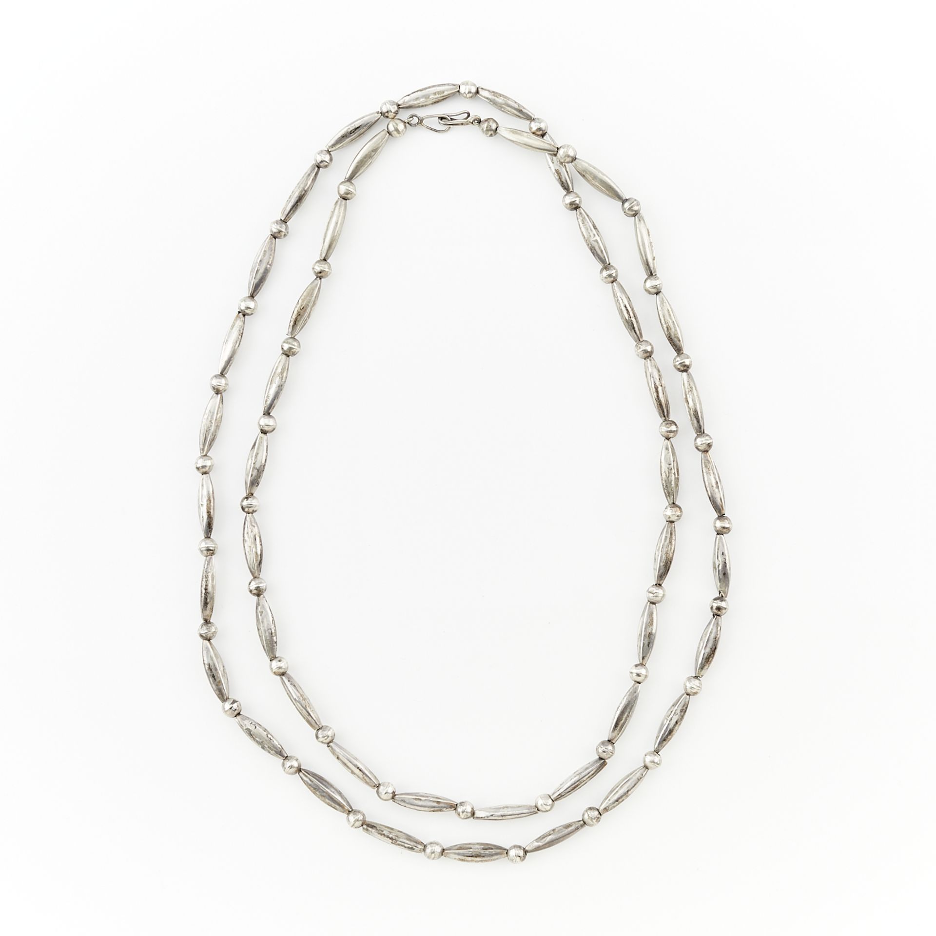 Silver Beaded Necklace - Image 4 of 6