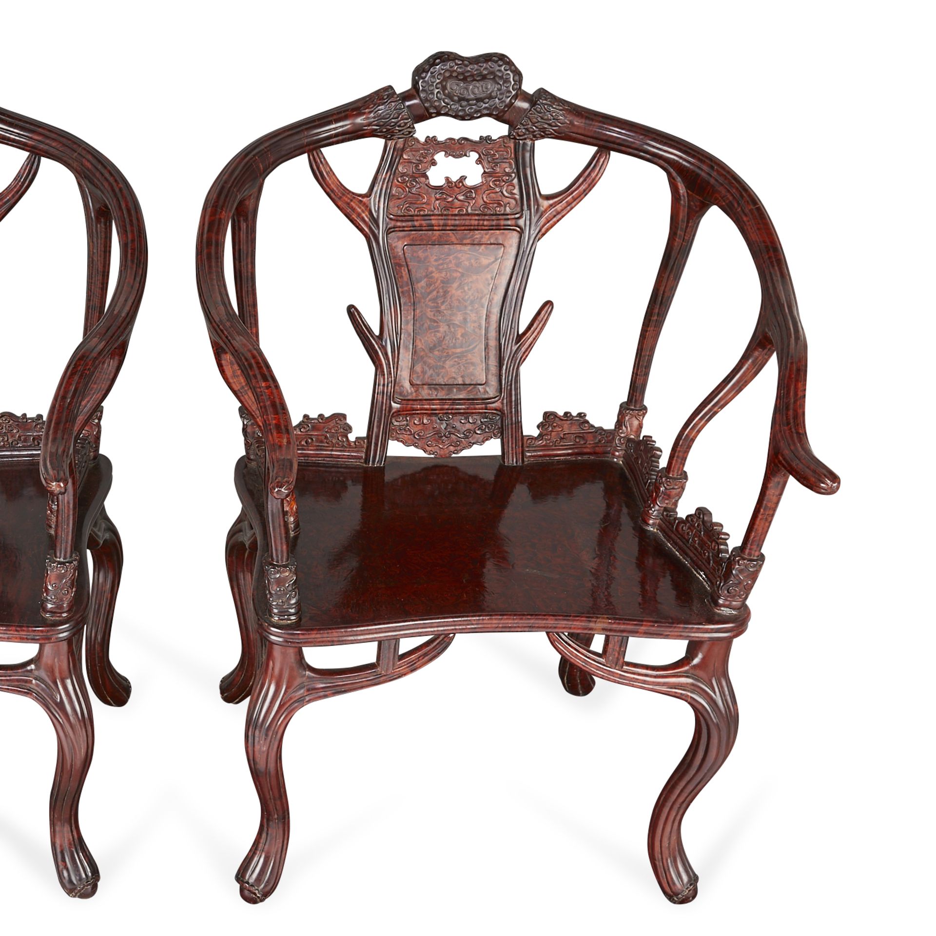 Set 3 Chinese Burl Chairs & Table w/ Faux Antler - Bild 9 aus 28