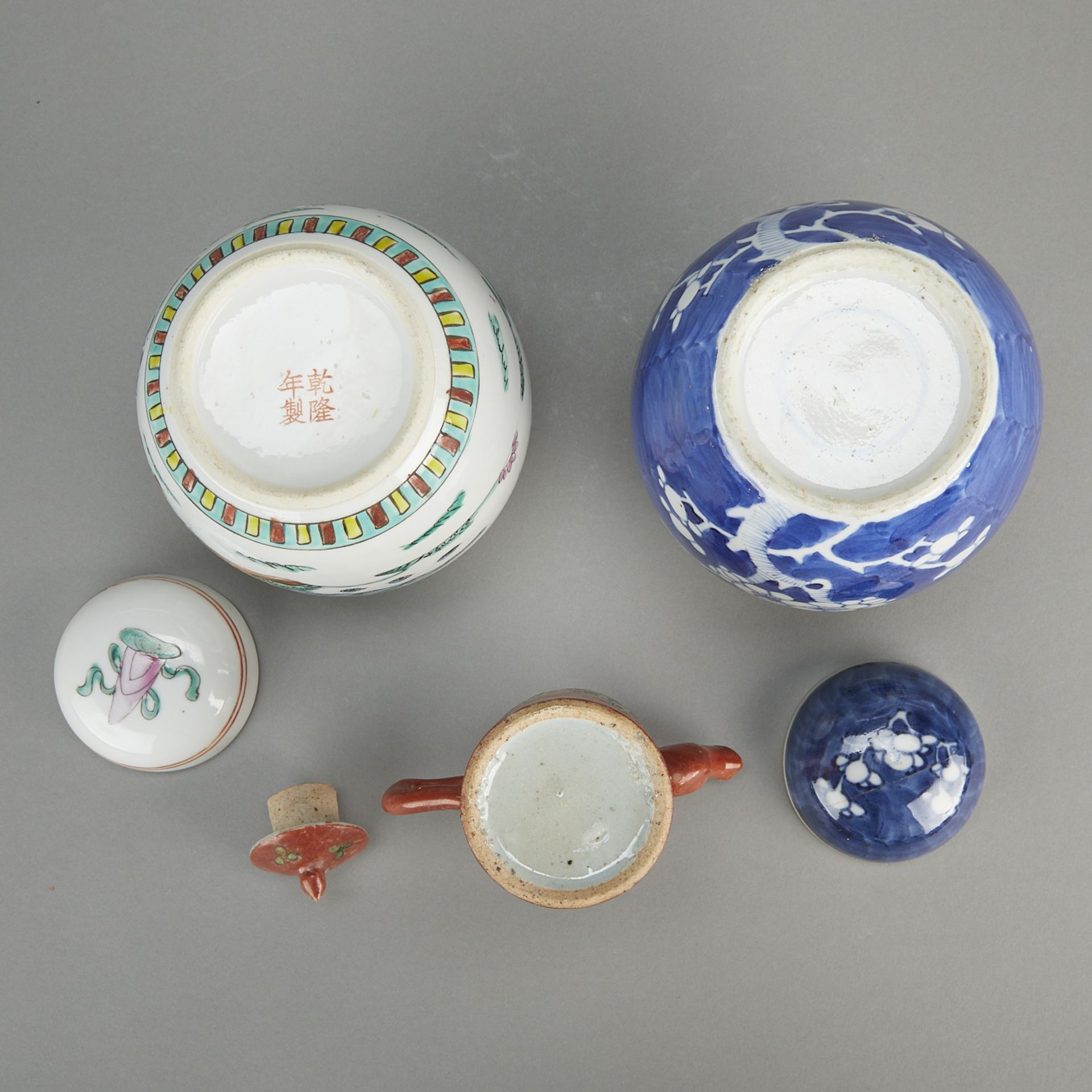 Group of 5 Chinese Porcelain Objects - Bild 11 aus 21