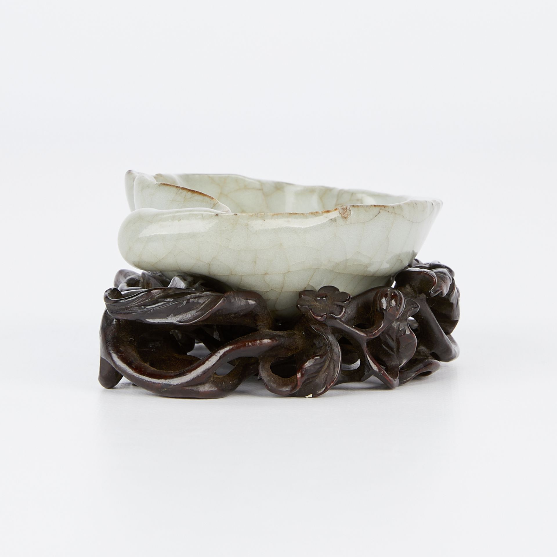 Chinese Ceramic Shell w/ Stand - Bild 7 aus 11
