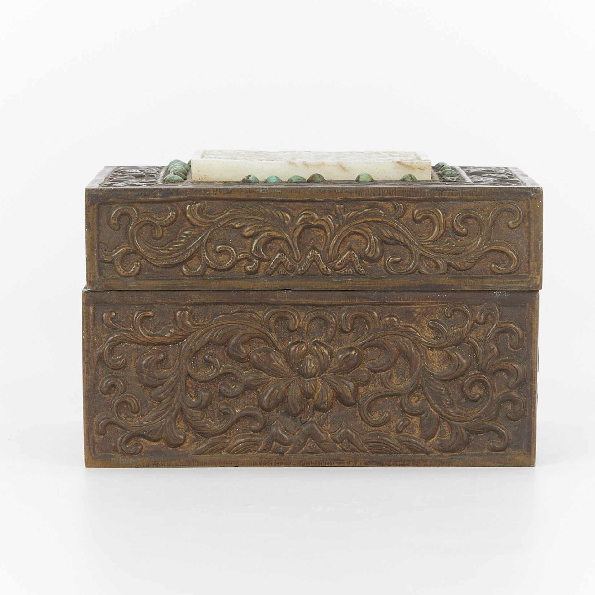 Early 20th c. Chinese Repousse Brass Box - Bild 3 aus 14