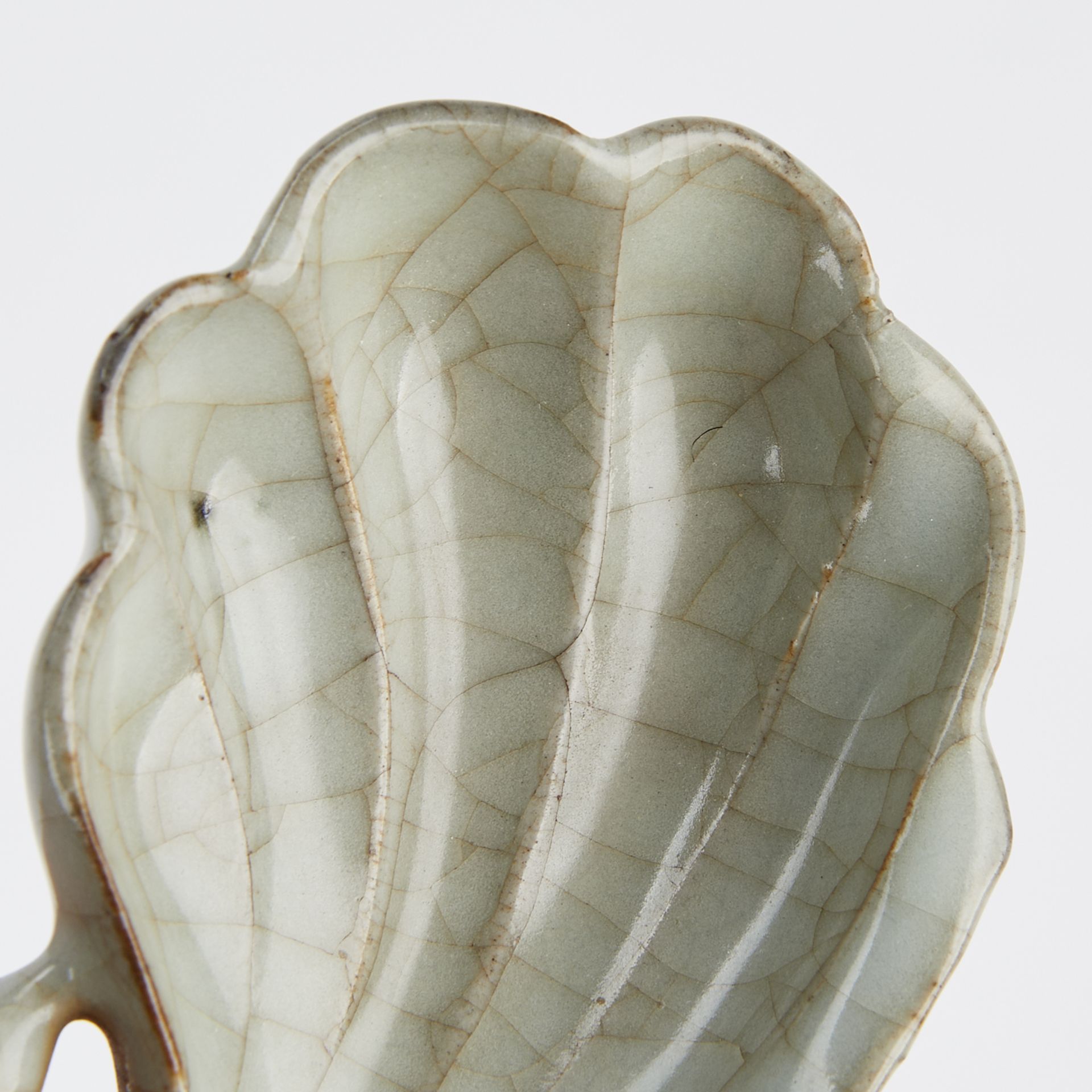 Chinese Ceramic Shell w/ Stand - Bild 2 aus 11