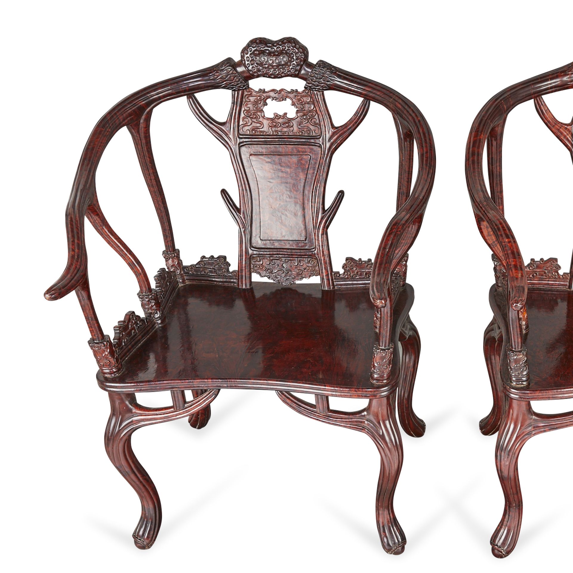 Set 3 Chinese Burl Chairs & Table w/ Faux Antler - Bild 8 aus 28
