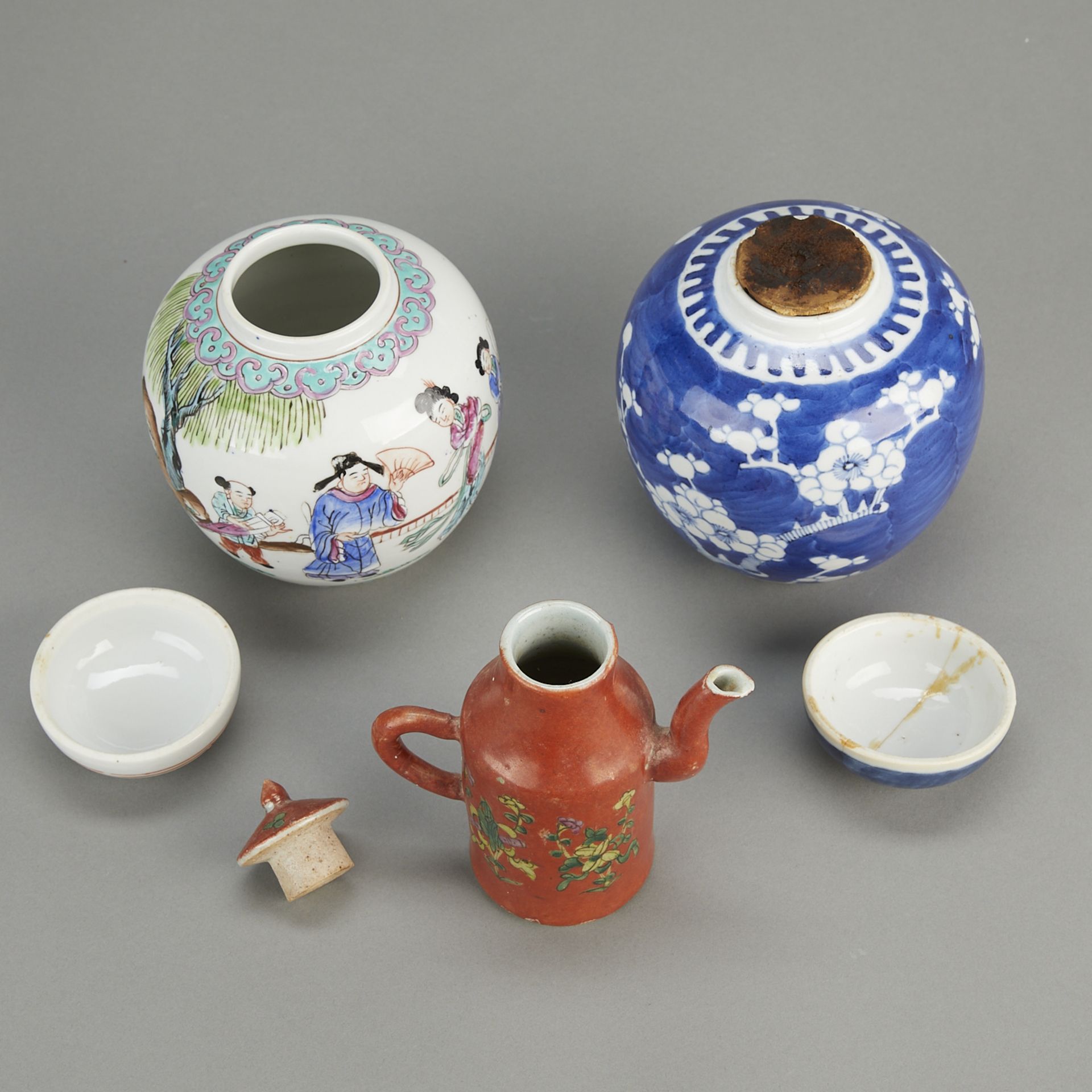 Group of 5 Chinese Porcelain Objects - Bild 2 aus 21