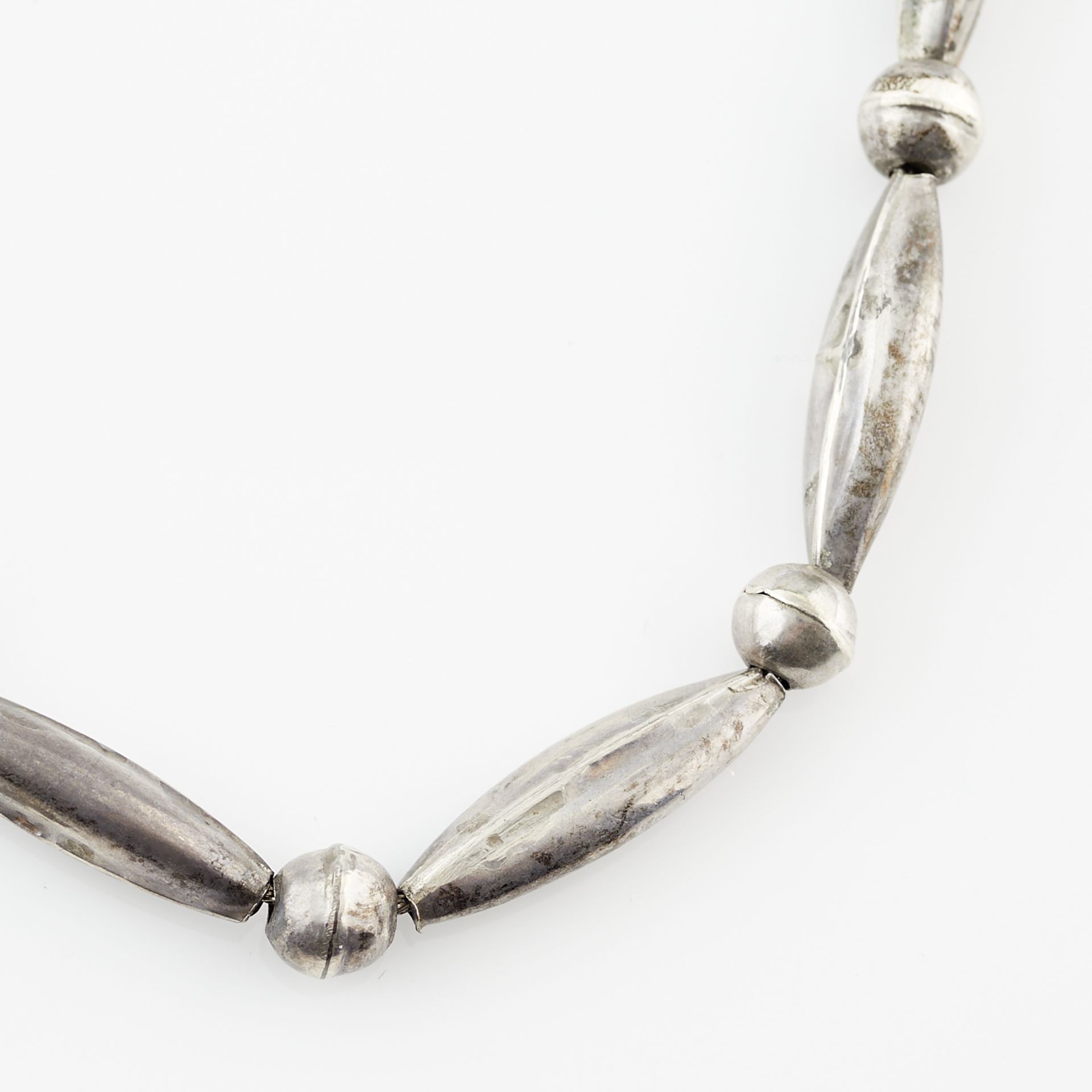 Silver Beaded Necklace - Image 5 of 6