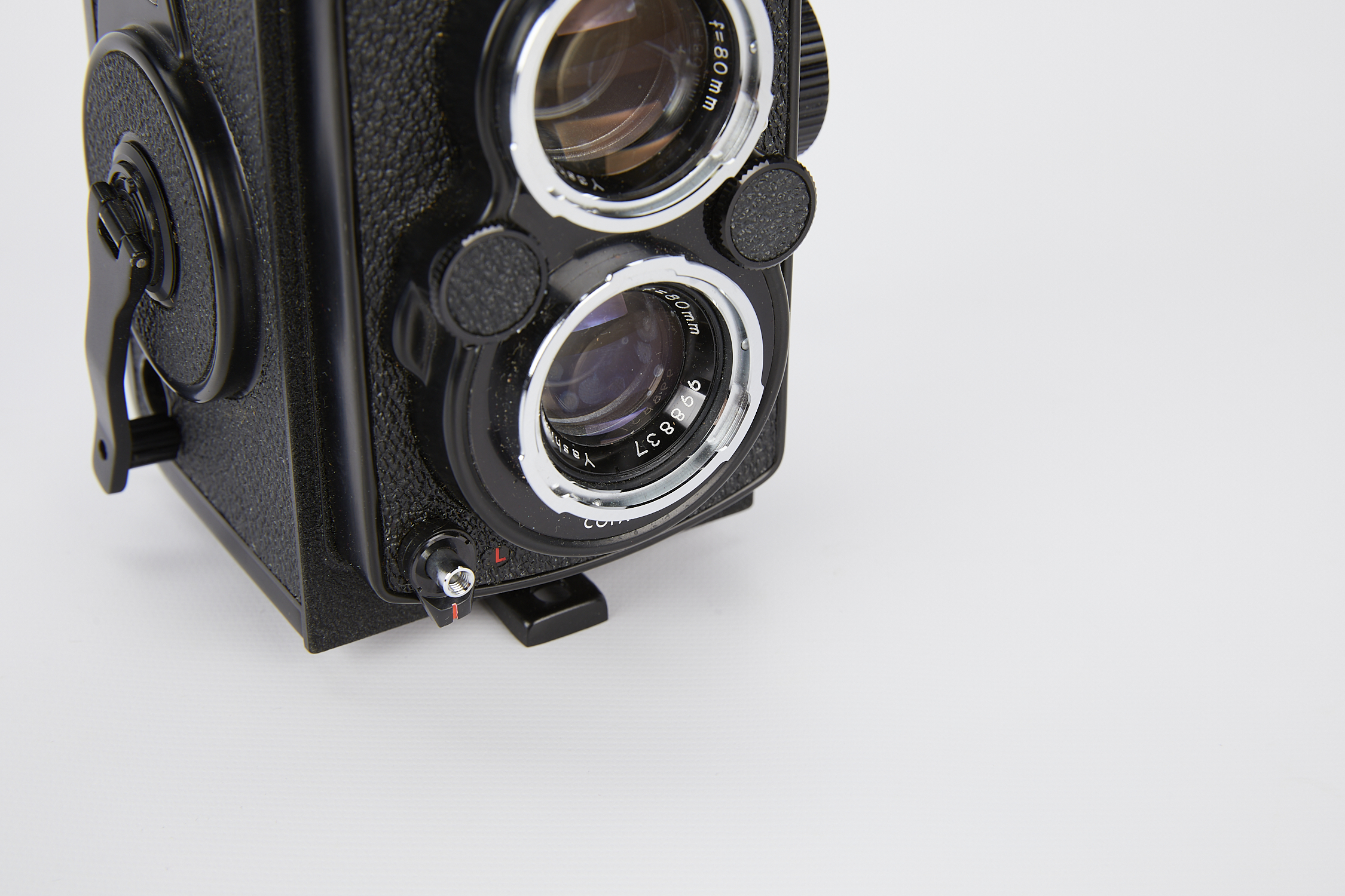 2 Vintage Yashica Japanese Cameras - Image 10 of 22