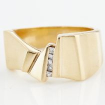 14k Yellow Gold & Diamond Ring