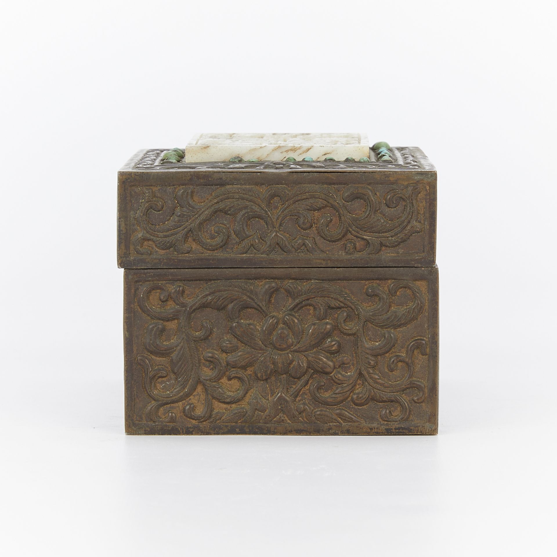 Early 20th c. Chinese Repousse Brass Box - Bild 4 aus 14