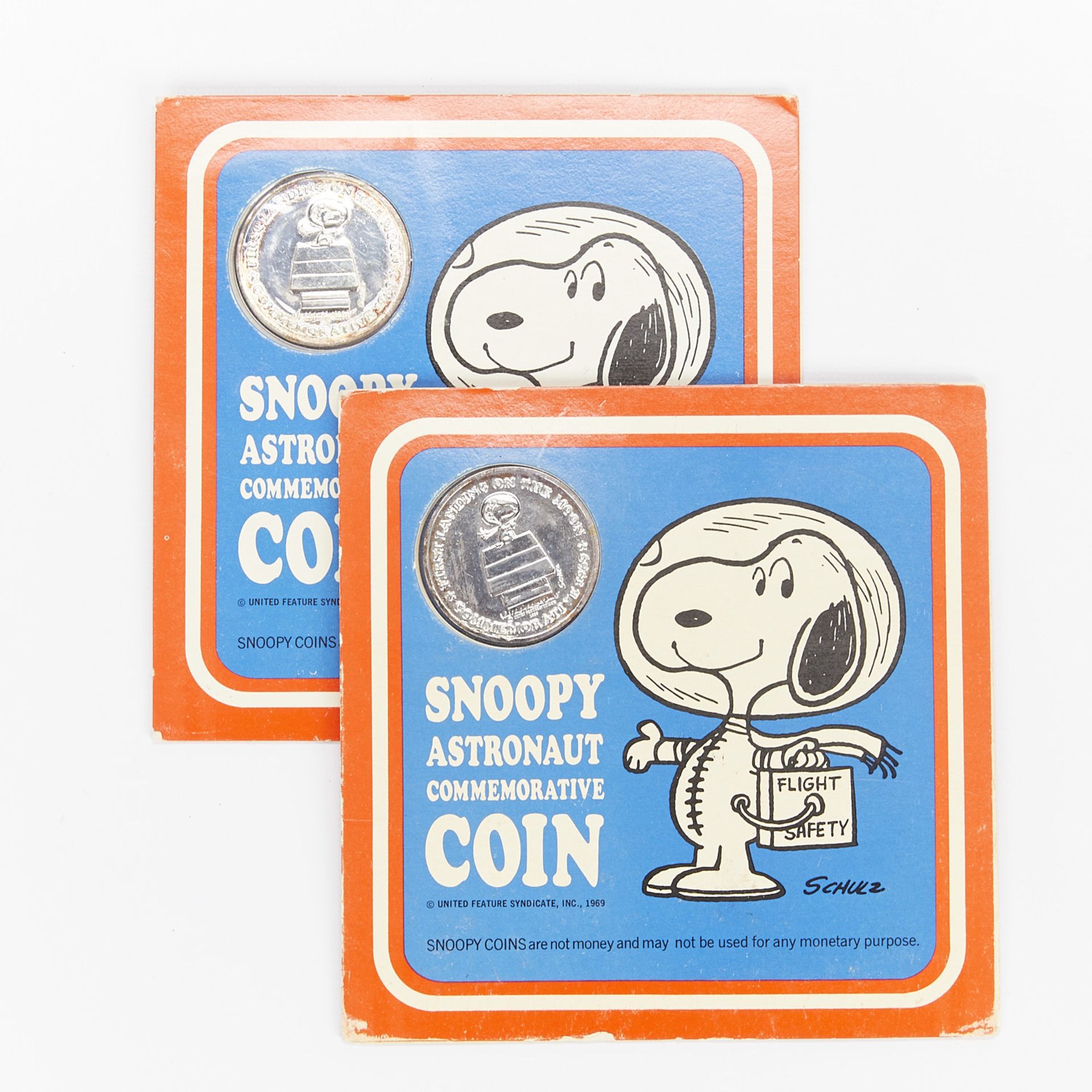 2 1969 Snoopy Astronaut Commemorative Coins - Bild 3 aus 6