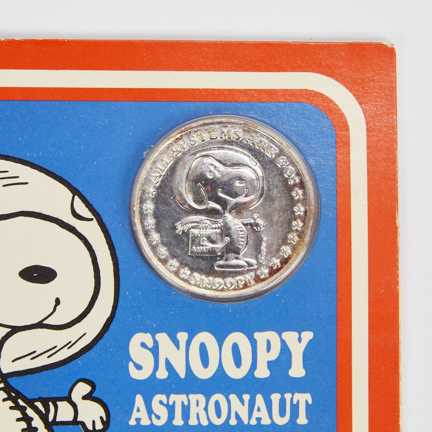 2 1969 Snoopy Astronaut Commemorative Coins - Bild 2 aus 6