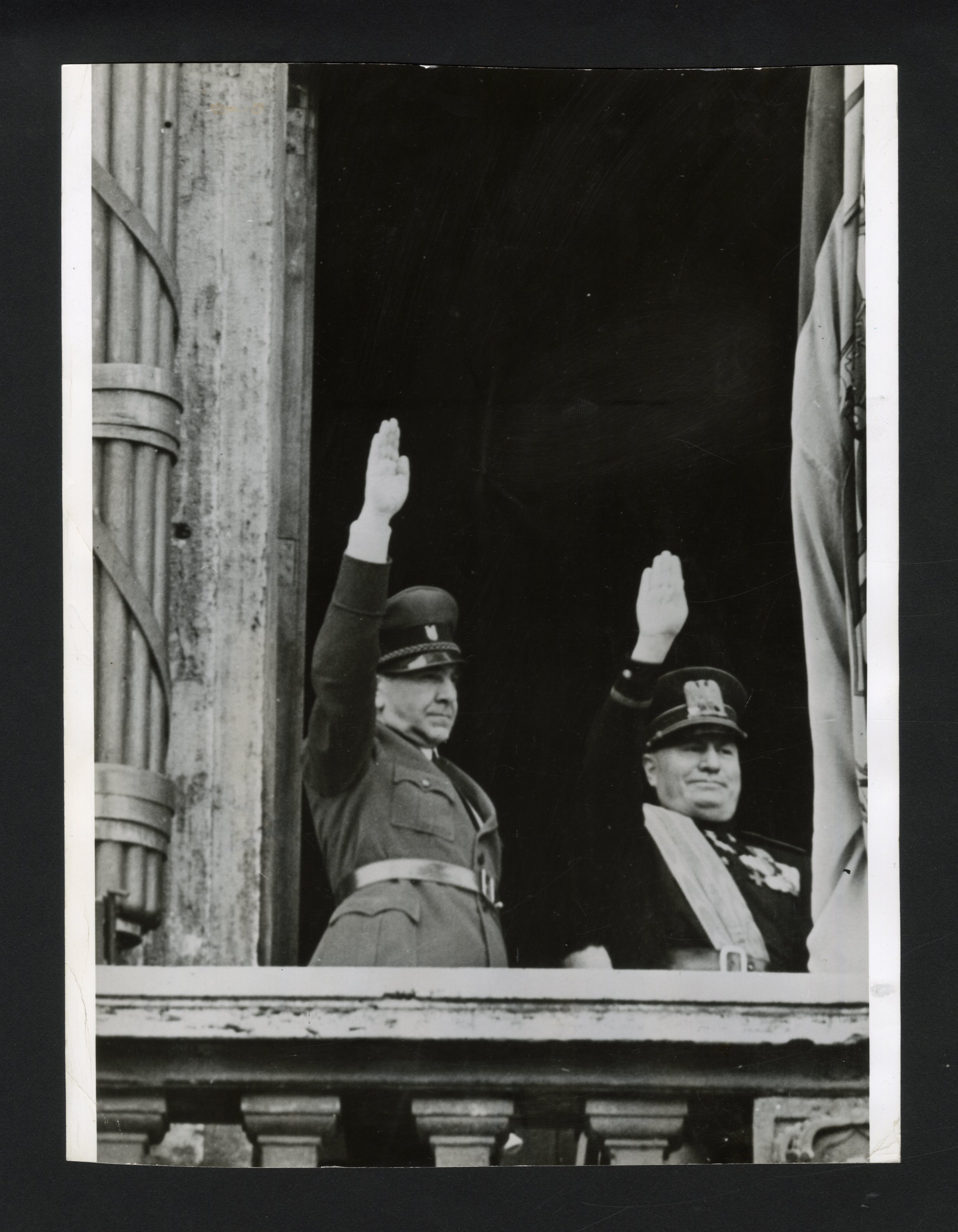 Mussolini Photo from Star Tribune Archives