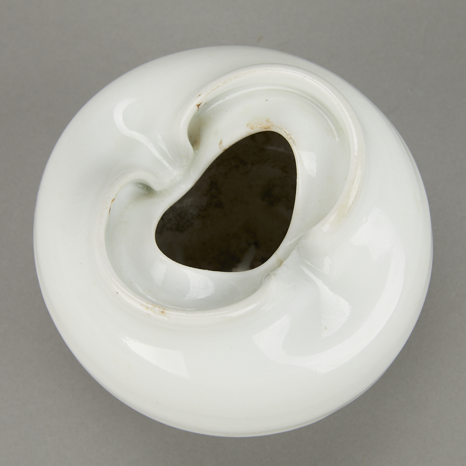 Warren MacKenzie Double-Rim Porcelain Pinch Pot - Image 7 of 7