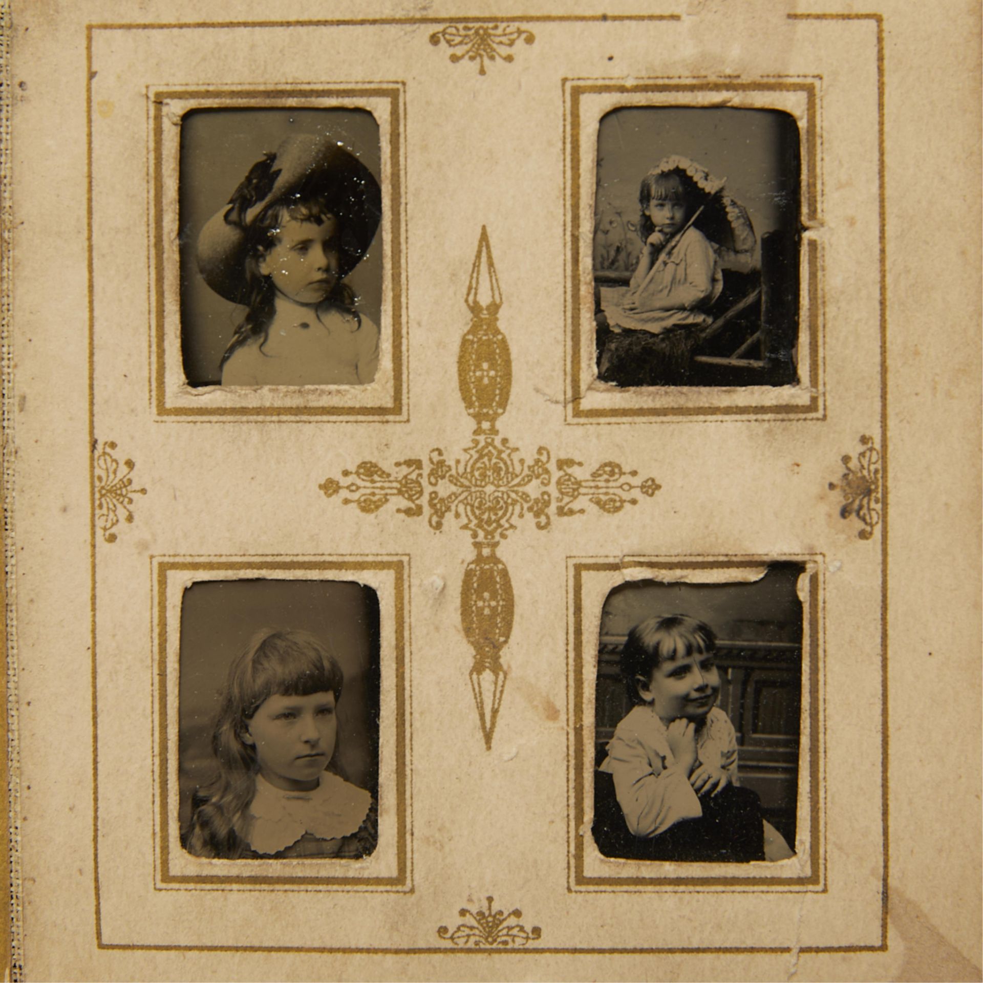 2 Albums of 65 Small Tintype Photo Portraits - Bild 2 aus 19