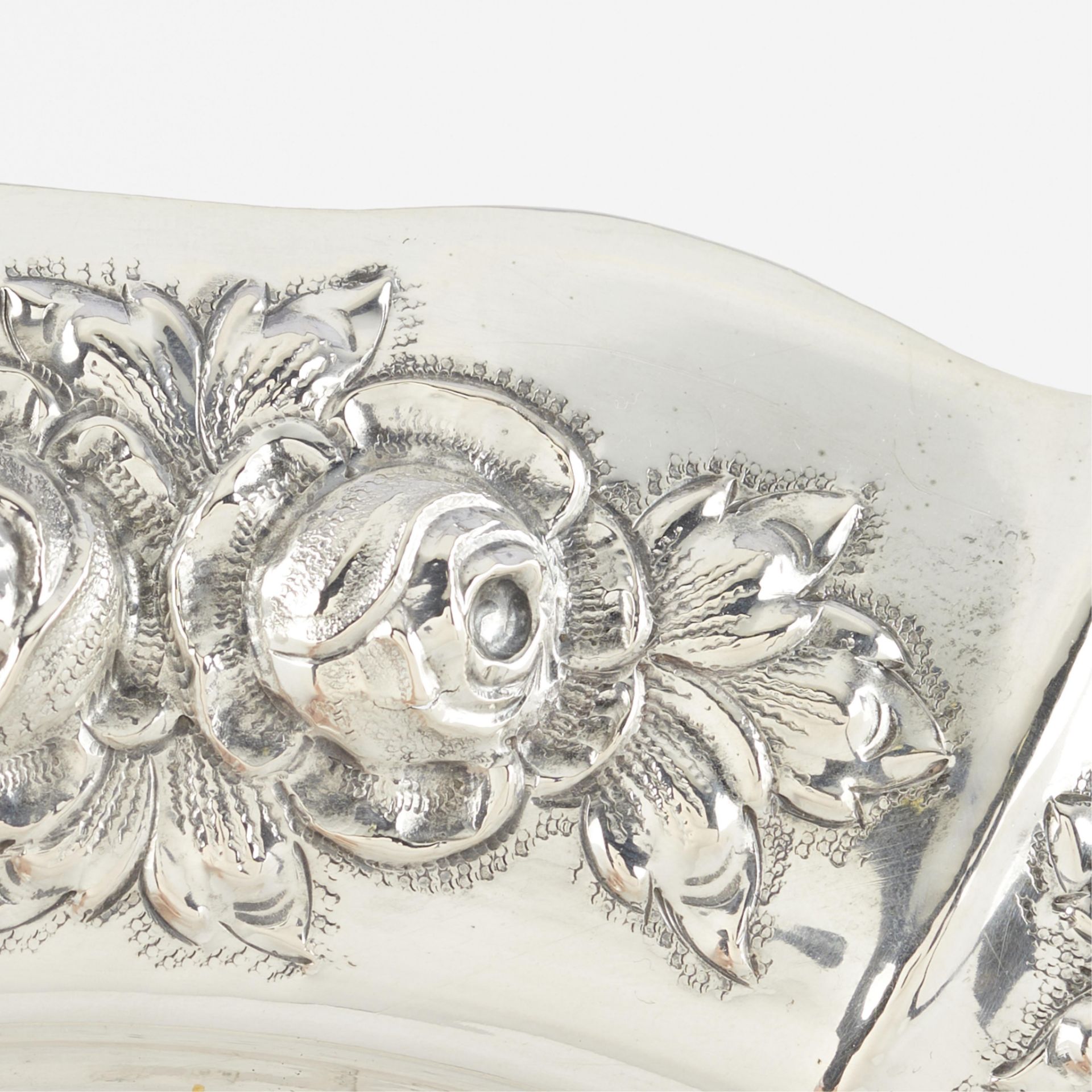 800 Silver Plate with Repousse Roses - Image 3 of 6