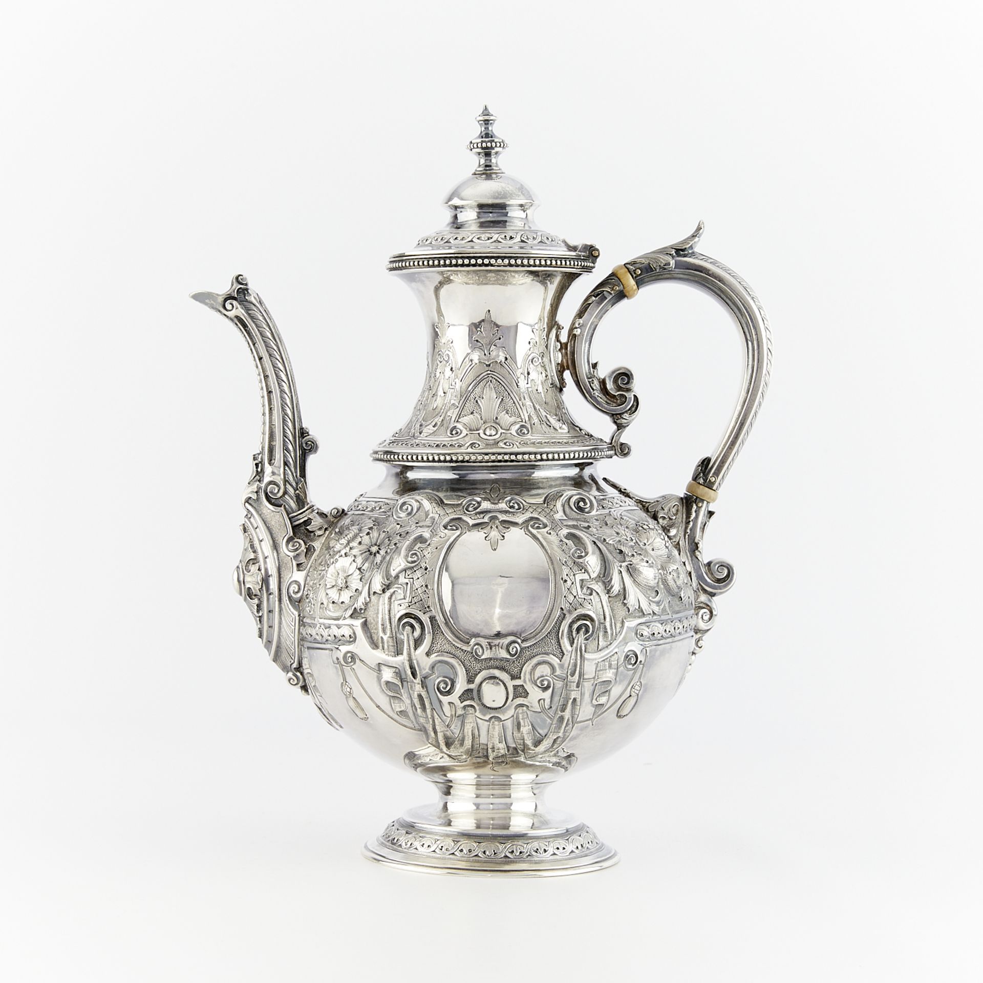 1861 Sheffield Sterling Silver Teapot 38.81 ozt