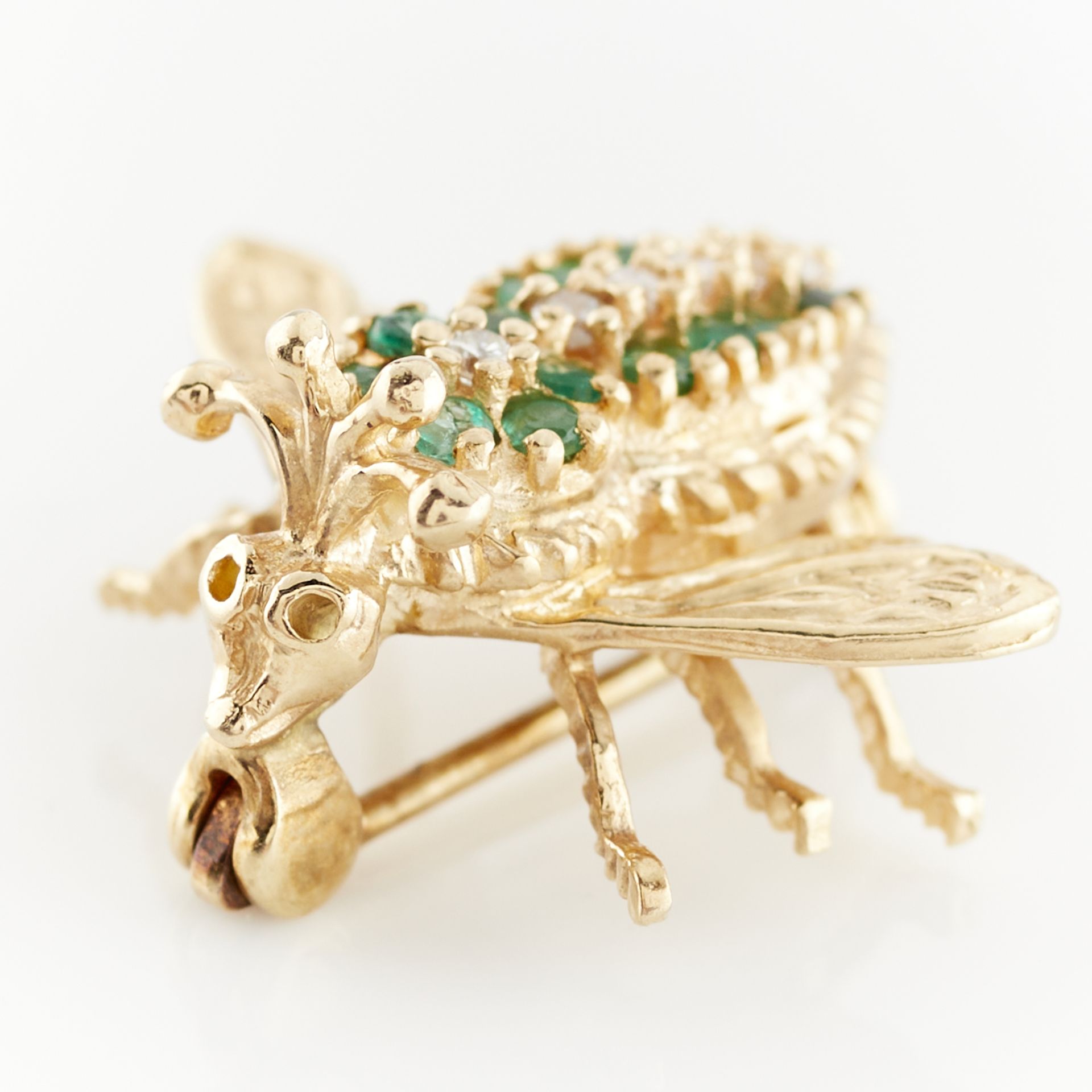 EMA 14k Yellow Gold, Diamond, & Emerald Fly Brooch - Image 3 of 7