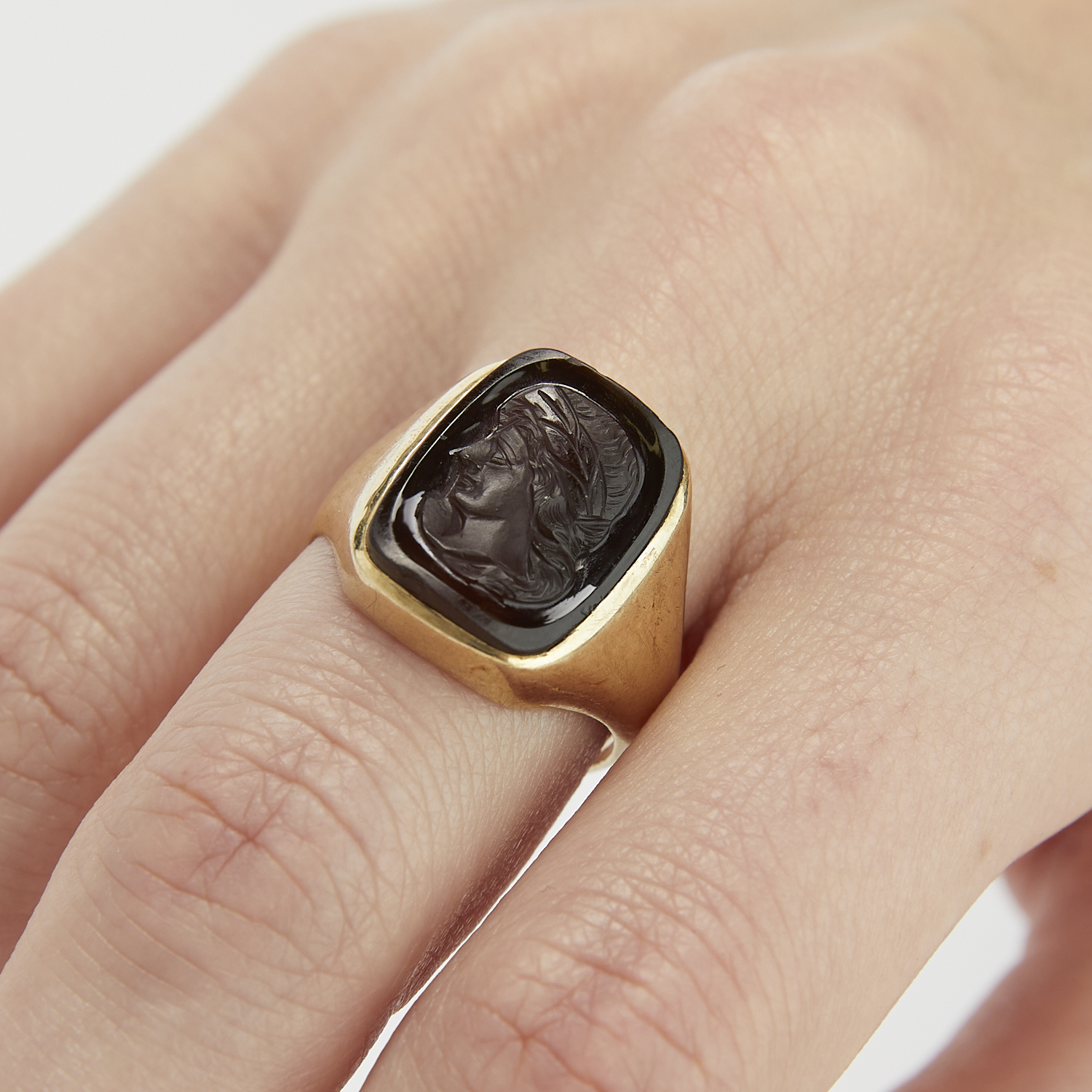 14k Yellow Gold Hardstone Cameo Ring - Image 3 of 11