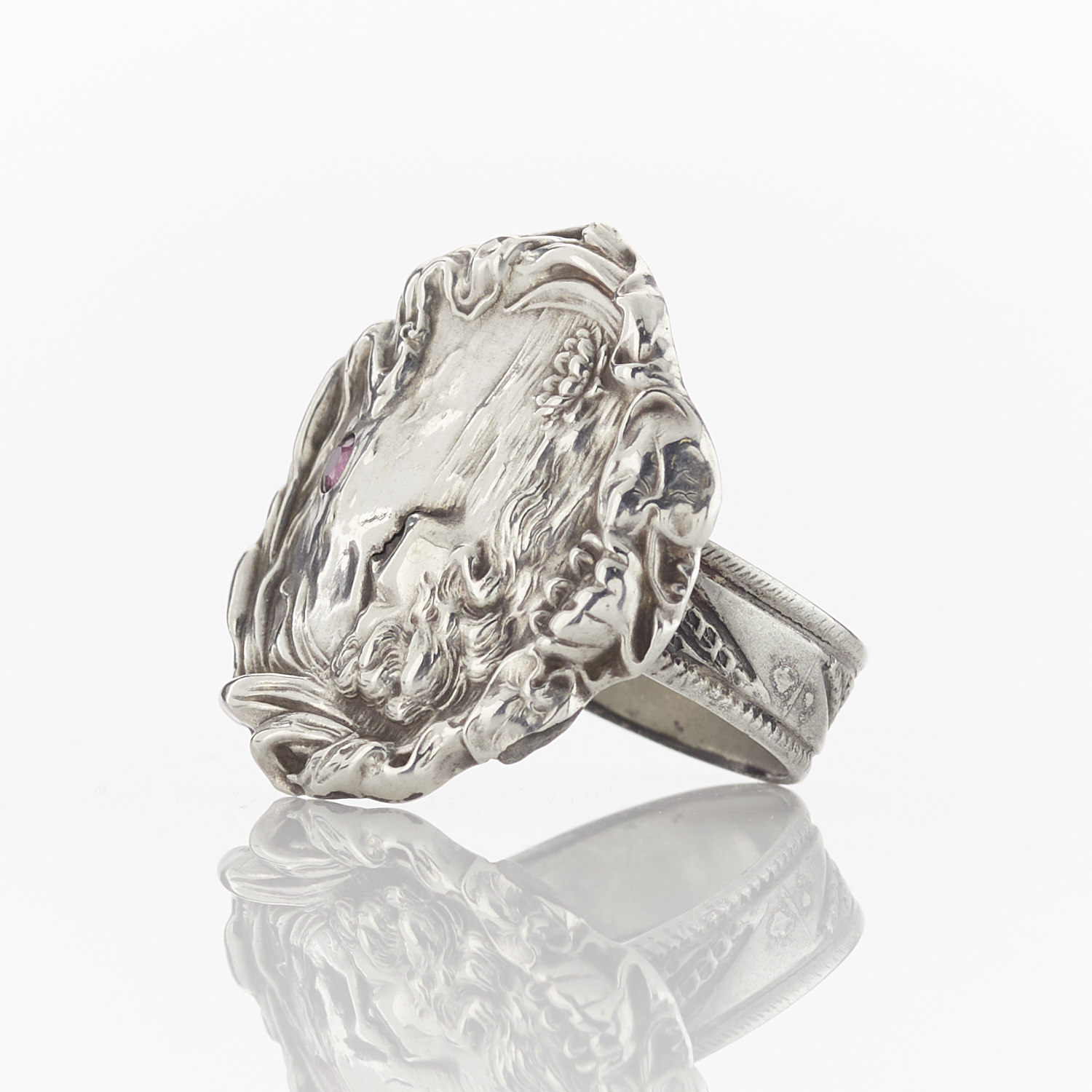 Sterling Silver Art Nouveau Medallion Ring - Image 3 of 13