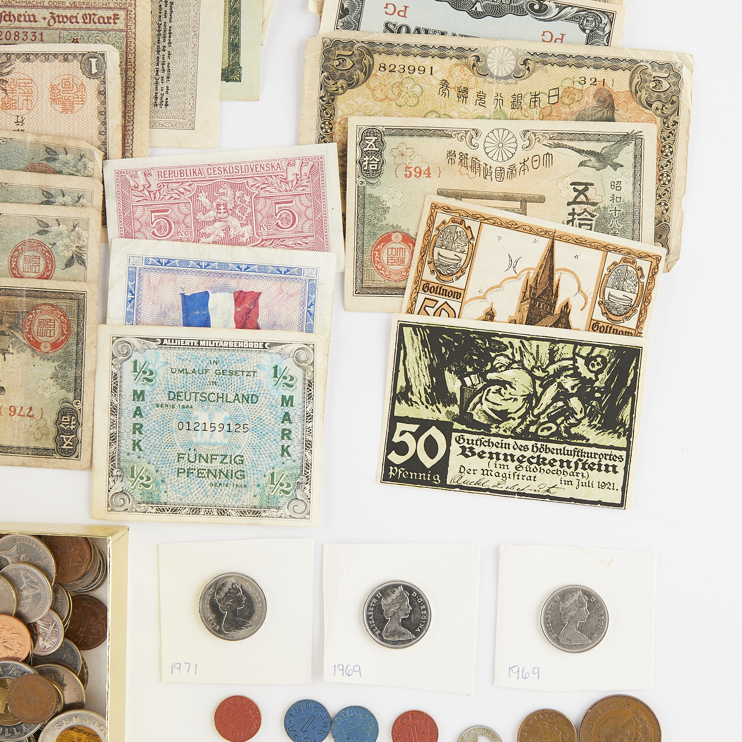 Large Group of Mixed Foreign Currency - Image 8 of 12