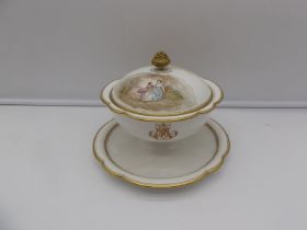 Zuppiera in porcellana Sevres XIX secolo circa H 18