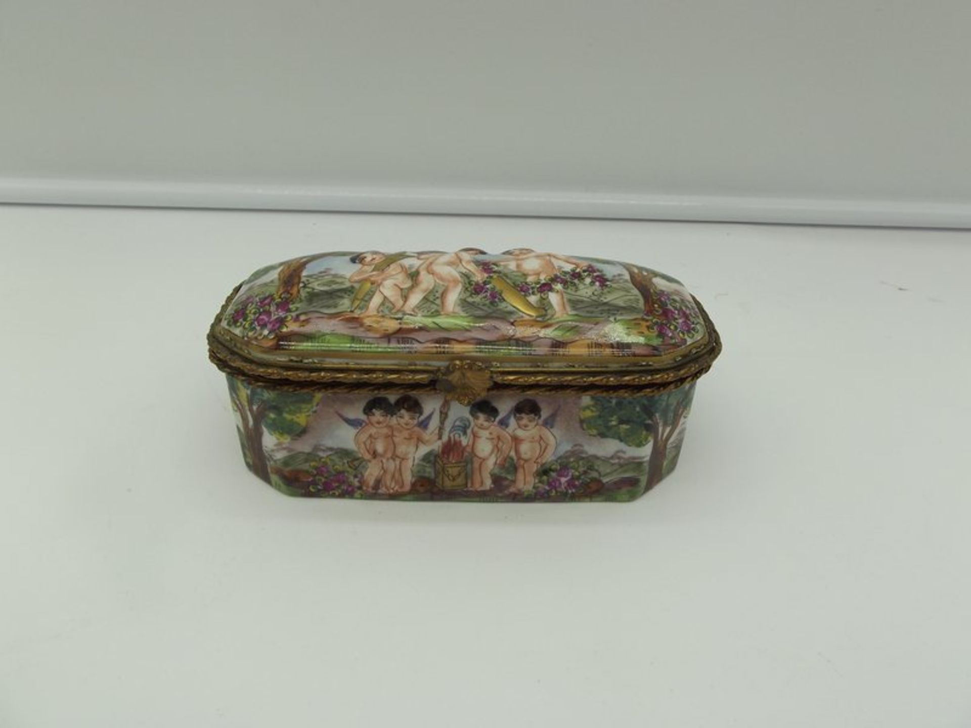 19th century Naples porcelain box 14.5x7.5 cm