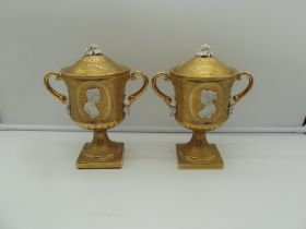 pair of porcelain vases H 23.5 cm