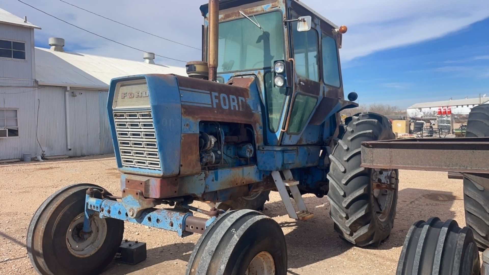 Ford 9600 Tractor - Image 5 of 30