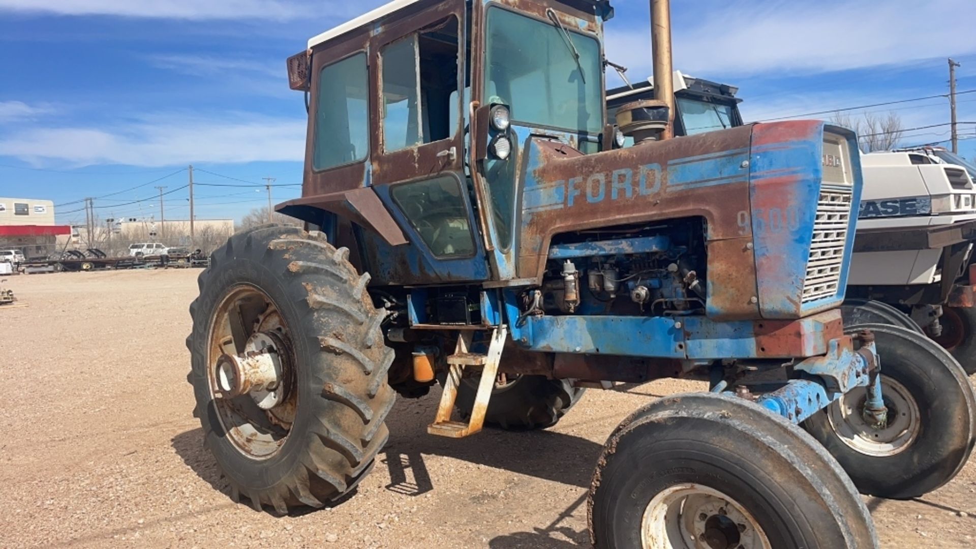Ford 9600 Tractor - Image 2 of 50