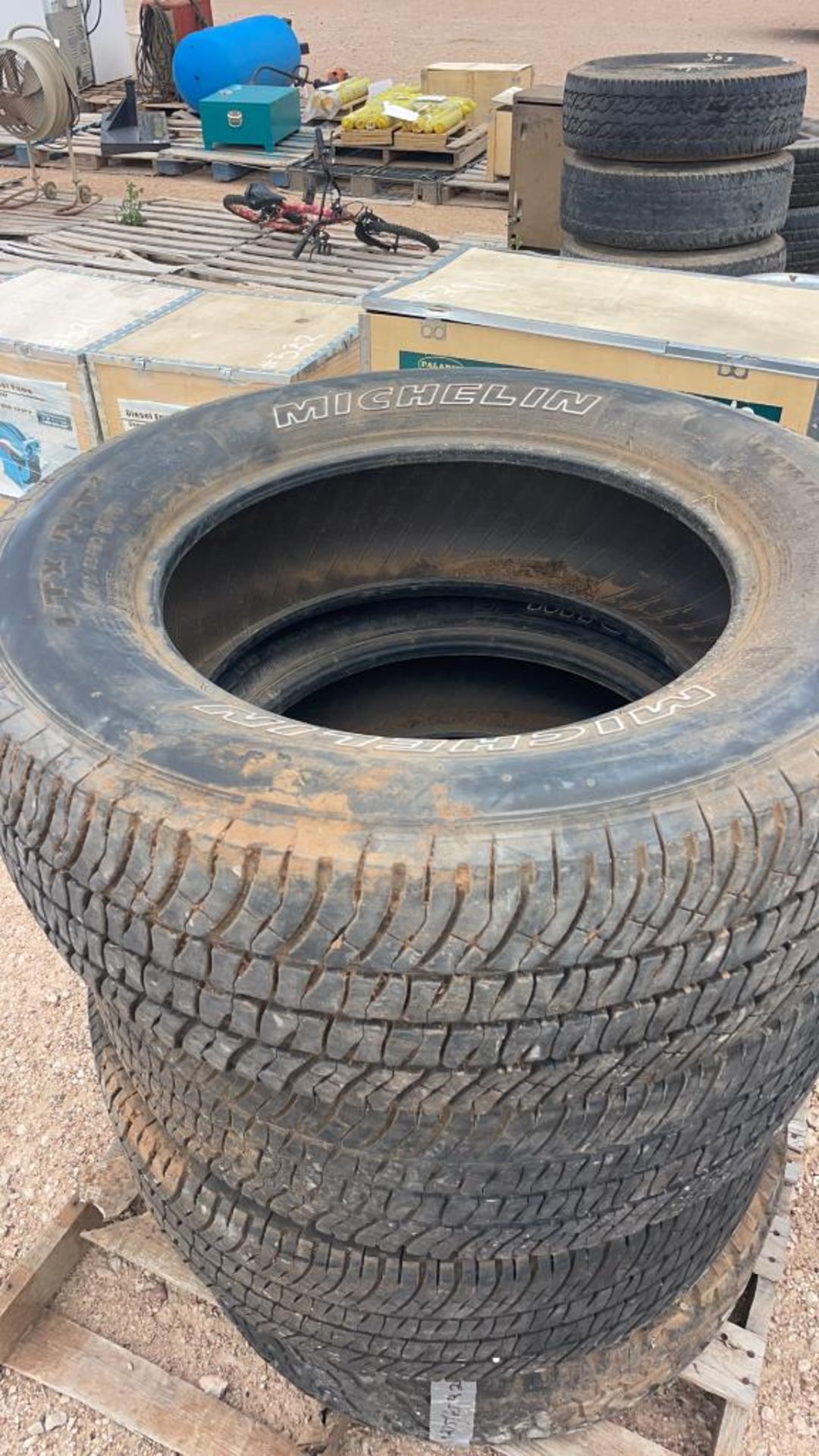 Lot of 4 LT275/65R20 tires - Image 6 of 8