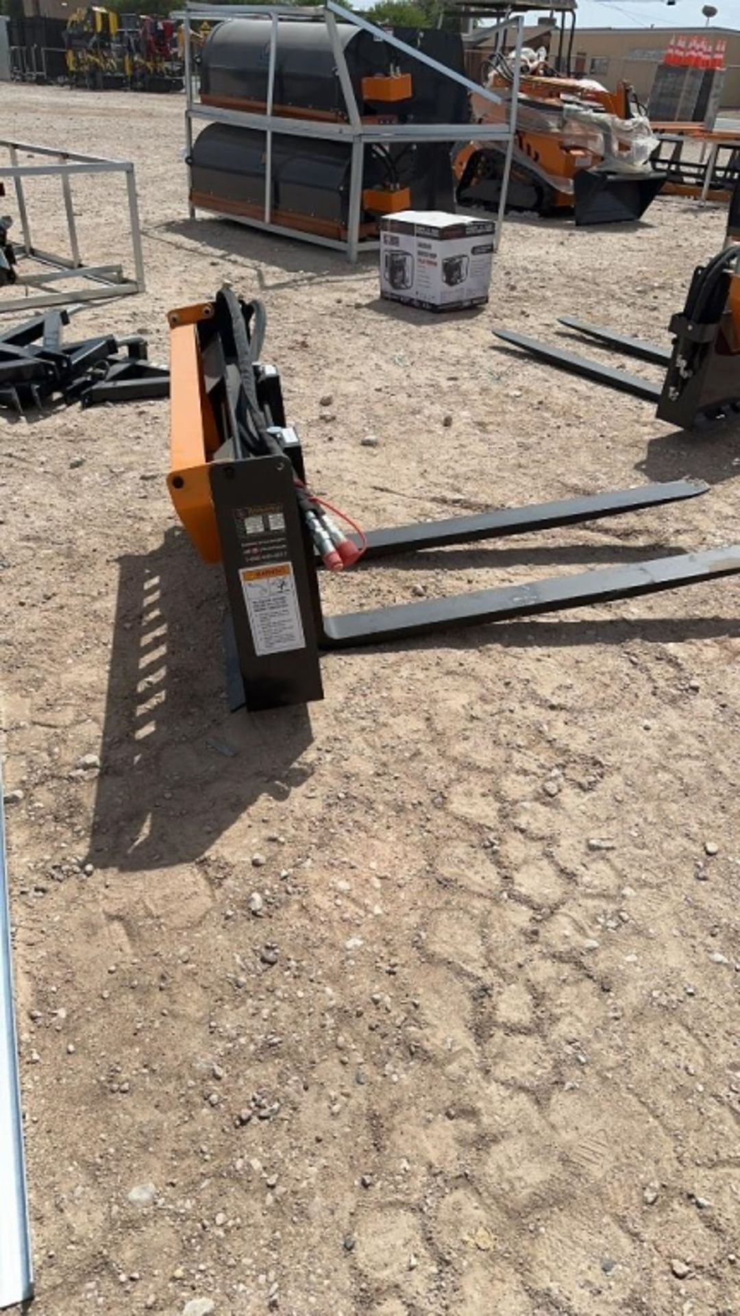 Hydraulic Pallet fork for skid steer - Image 3 of 3