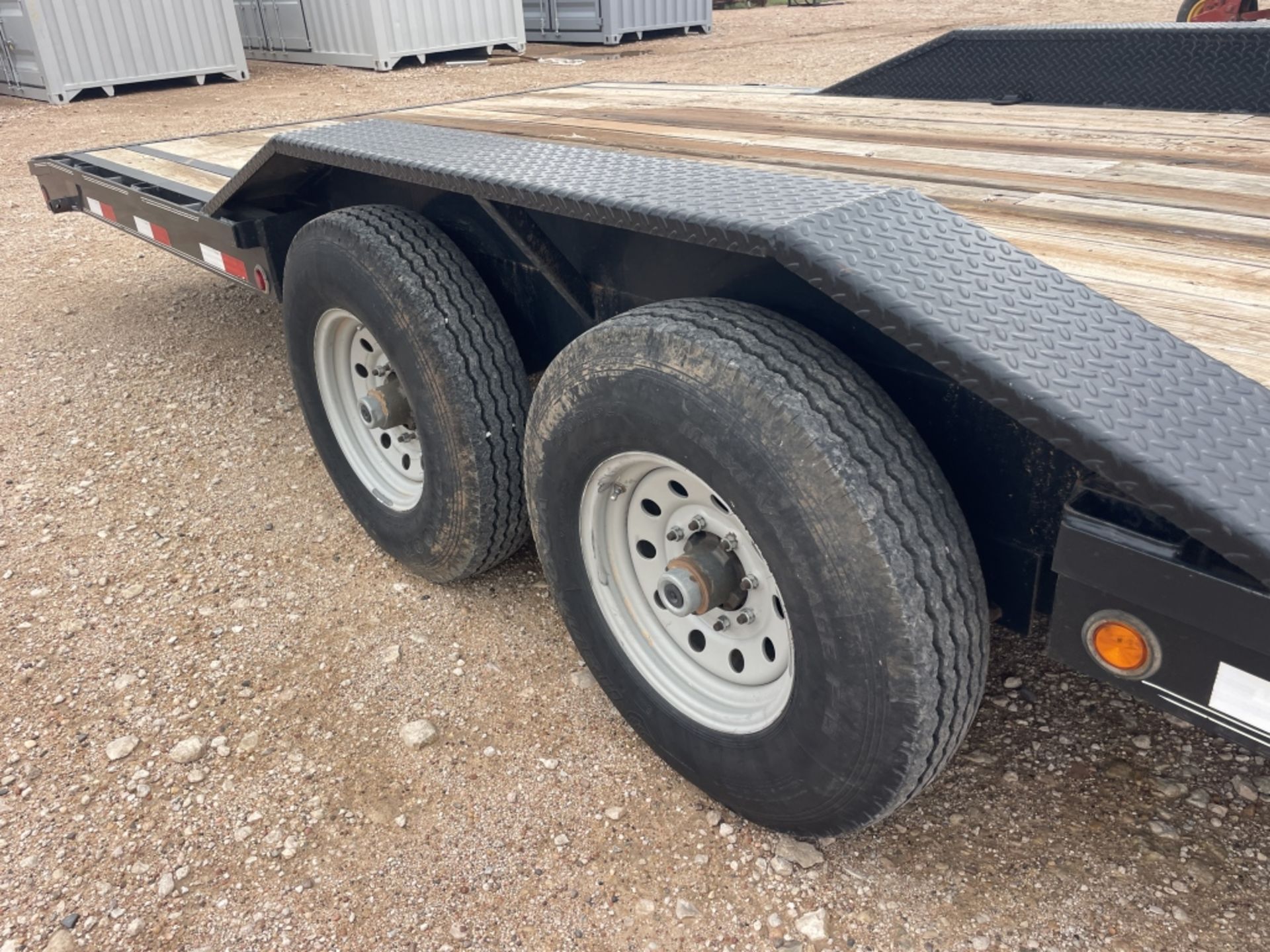 2017 Loadmaster flatbed Trailer - Image 7 of 27