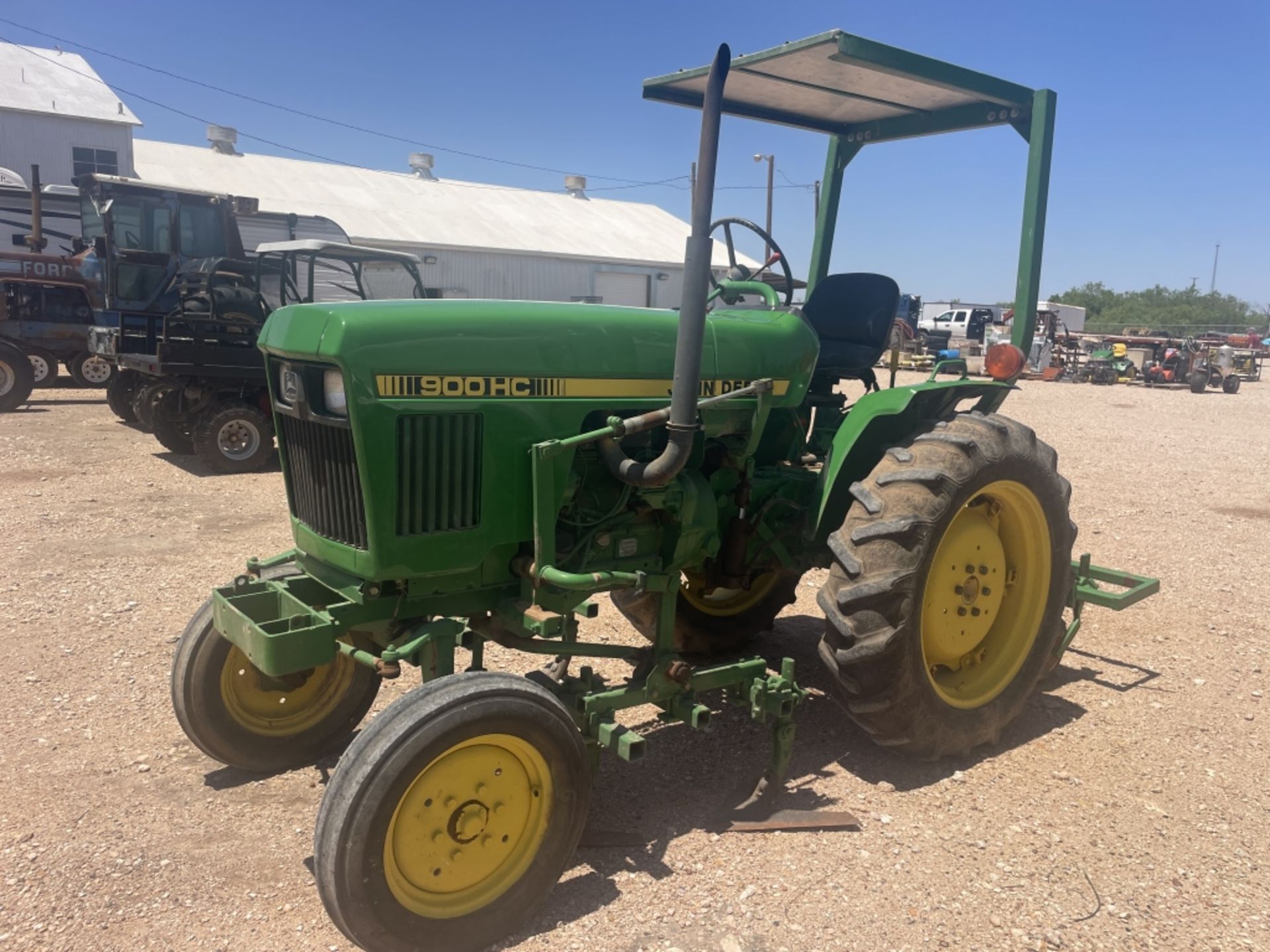 JD 900HC Tractor w/ cultivator - Image 6 of 20