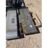 Landhonor Universal Skid steer adaptor plate