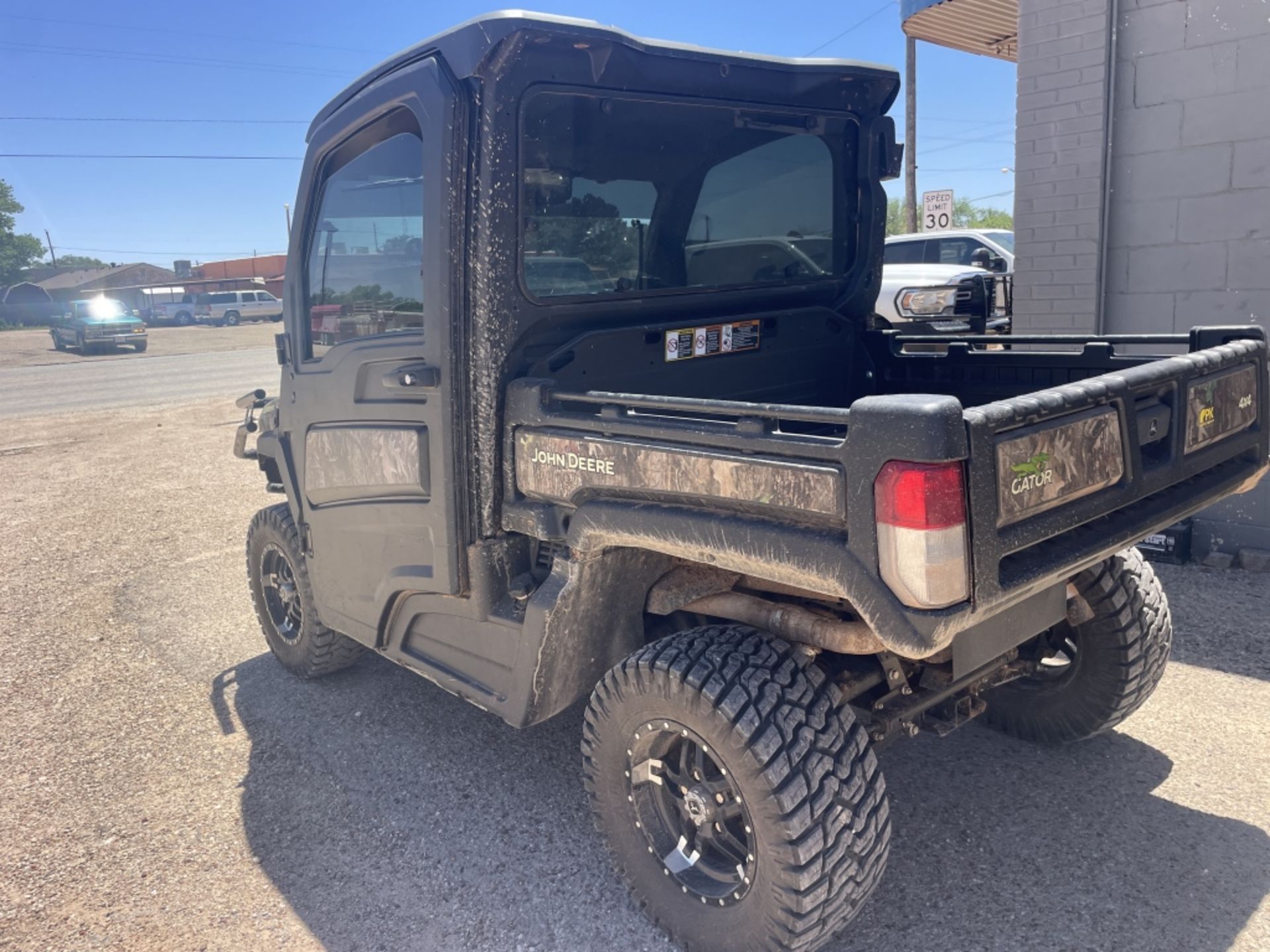 2022 John Deere XUV835R Gator - Image 10 of 35