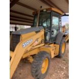 2004 JD 310SG Backhoe